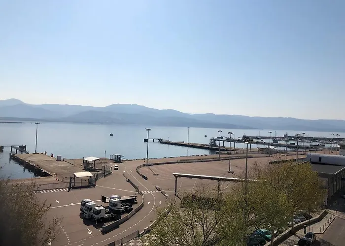 Le Dauphin 2* Ajaccio (Corsica)