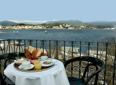 Le Dauphin Hotel 2*