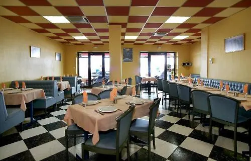 Le Dauphin 2* Ajaccio (Corsica)