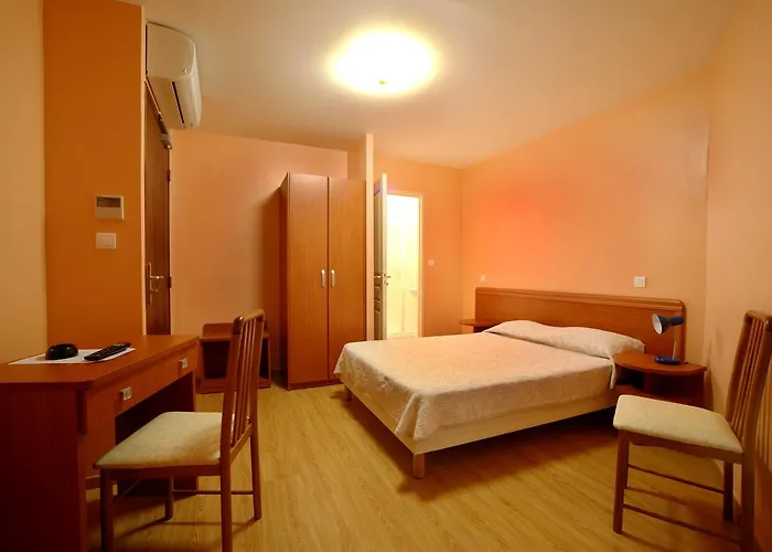 Hotel Le Dauphin Ajaccio (Corsica)