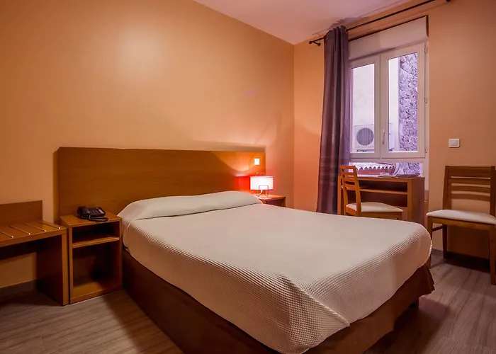 Le Dauphin 2* Ajaccio (Corsica)